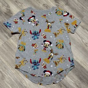 Disney Christmas scalloped tshirt large‎ 11/13 kids